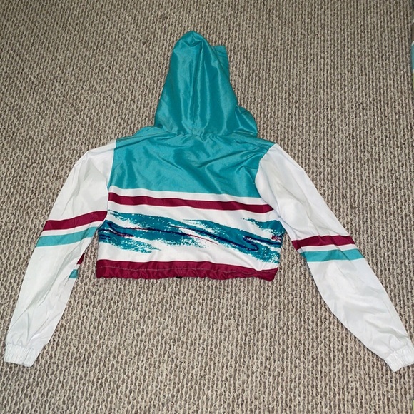 Cropped jacket - Picture 2 of 2